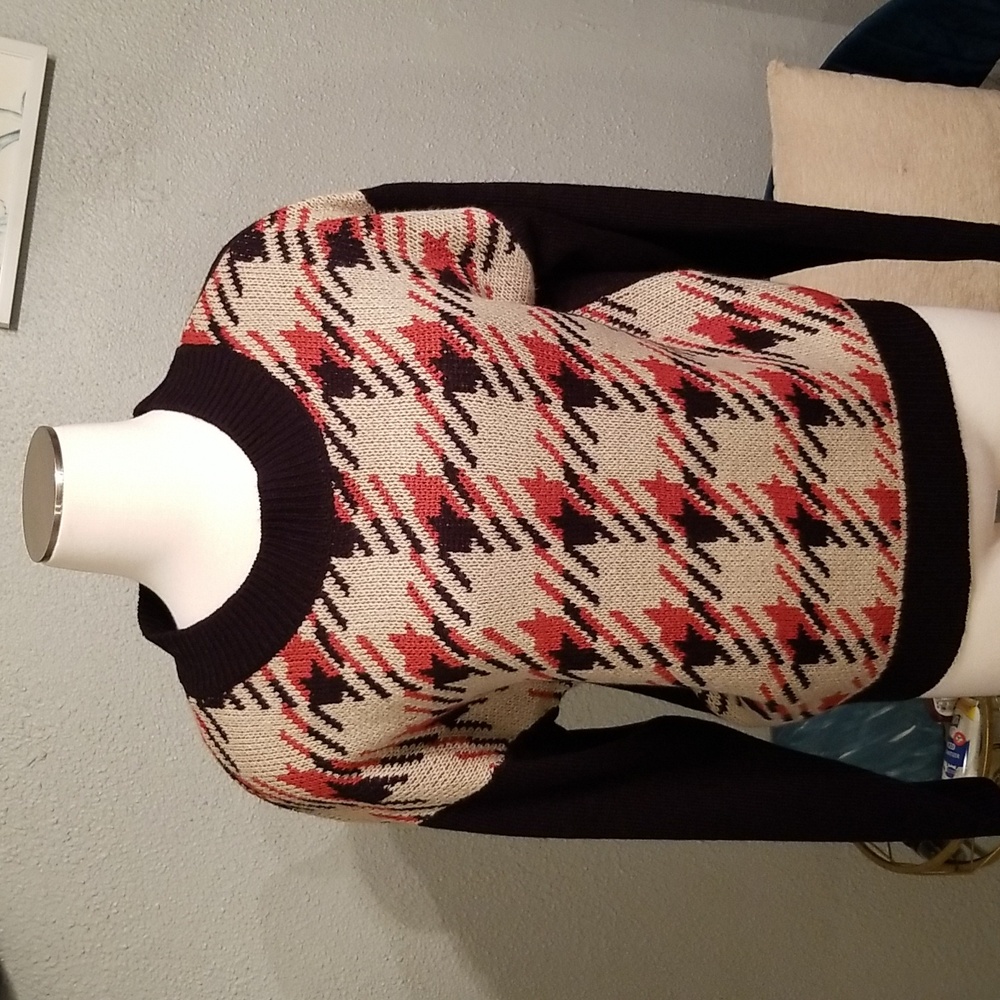 Love By Chelsey Houndstooth Sweater NWT Sz. M Tan, Spice, & Black Crew Neck